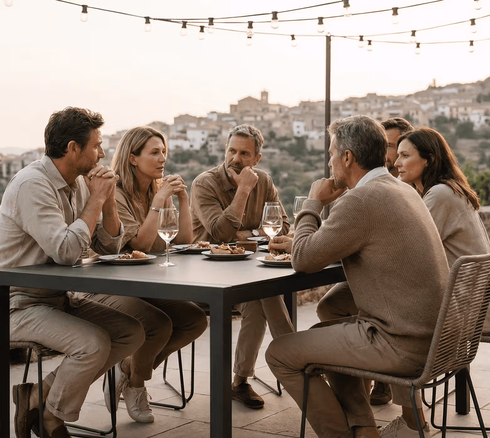 IMG-section-spain-terrace-dinner-conversation-1-4x3.png